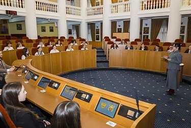 Один час в кресле депутата